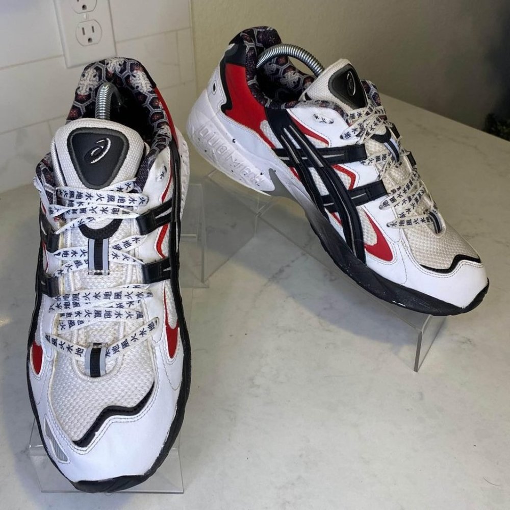 Gel Kayano 5 OG 'White Black Mens Size 10.5